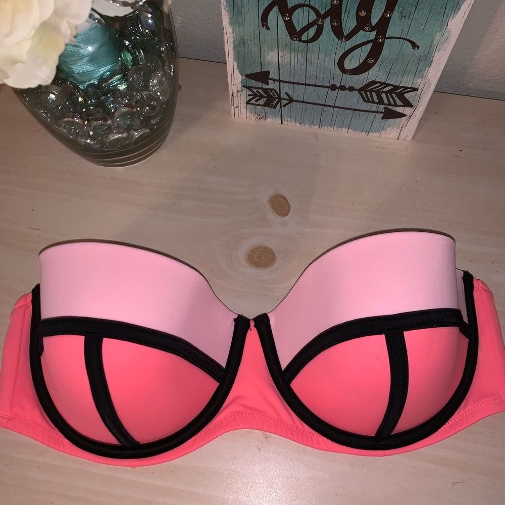 🛍🛍Victoria’s Secret Bikini Top